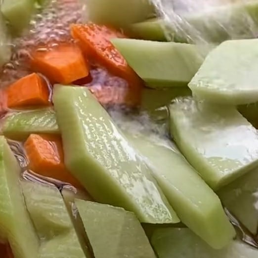 Photo of the Chayote and carrot stir-fry – recipe of Chayote and carrot stir-fry on DeliRec