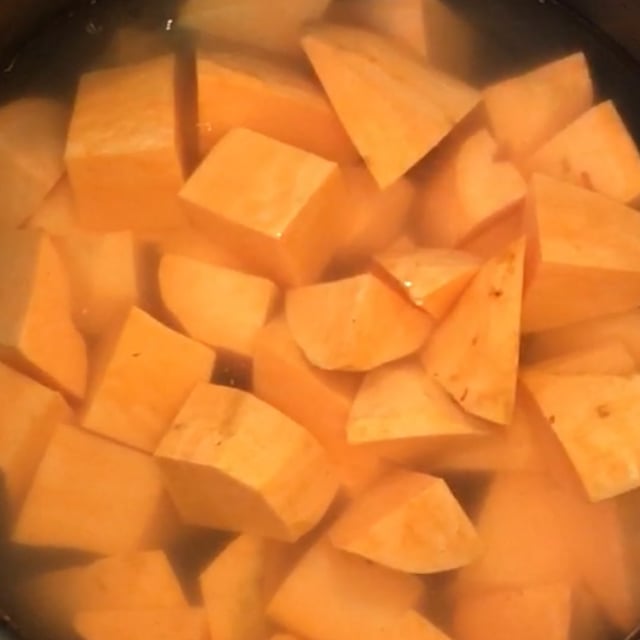 Photo of the Mollet egg, orange mashed potato and funghi oil – recipe of Mollet egg, orange mashed potato and funghi oil on DeliRec