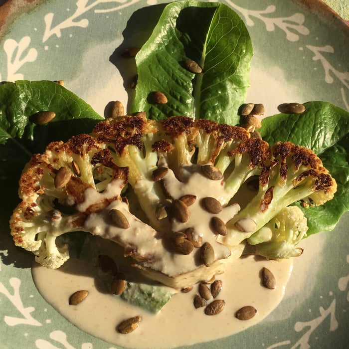 Photo of the Grilled Cauliflower with Taratour Sauce – recipe of Grilled Cauliflower with Taratour Sauce on DeliRec