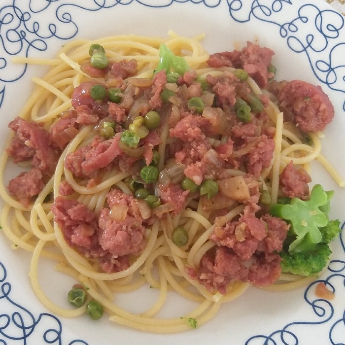Photo of the Spaghetti with Blumenau sausage – recipe of Spaghetti with Blumenau sausage on DeliRec