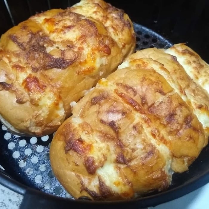 Photo of the Homemade and creamy garlic bread – recipe of Homemade and creamy garlic bread on DeliRec