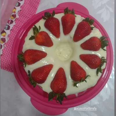 Recipe of easy strawberry cake on the DeliRec recipe website