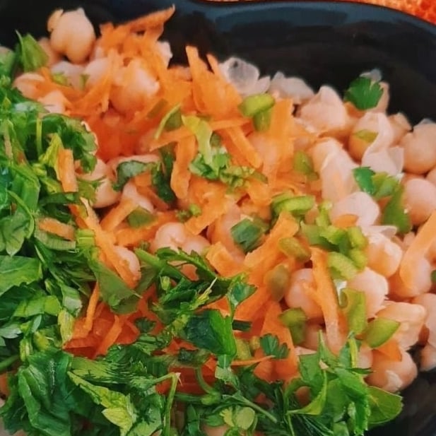 Foto da Salada de grão de bico  - receita de Salada de grão de bico  no DeliRec