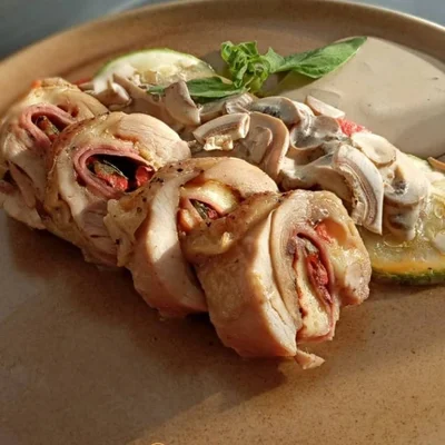 Recipe of Provencal stuffed chicken thigh on the DeliRec recipe website