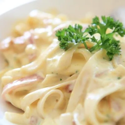 Recipe of Chicken noodles with white sauce on the DeliRec recipe website