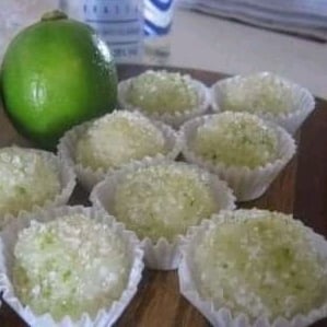 Photo of the Simple lemon brigadeiro. – recipe of Simple lemon brigadeiro. on DeliRec
