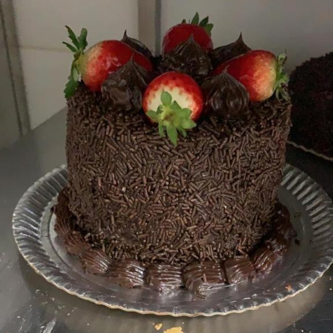 Photo of the Chocolate Cake With Strawberry – recipe of Chocolate Cake With Strawberry on DeliRec