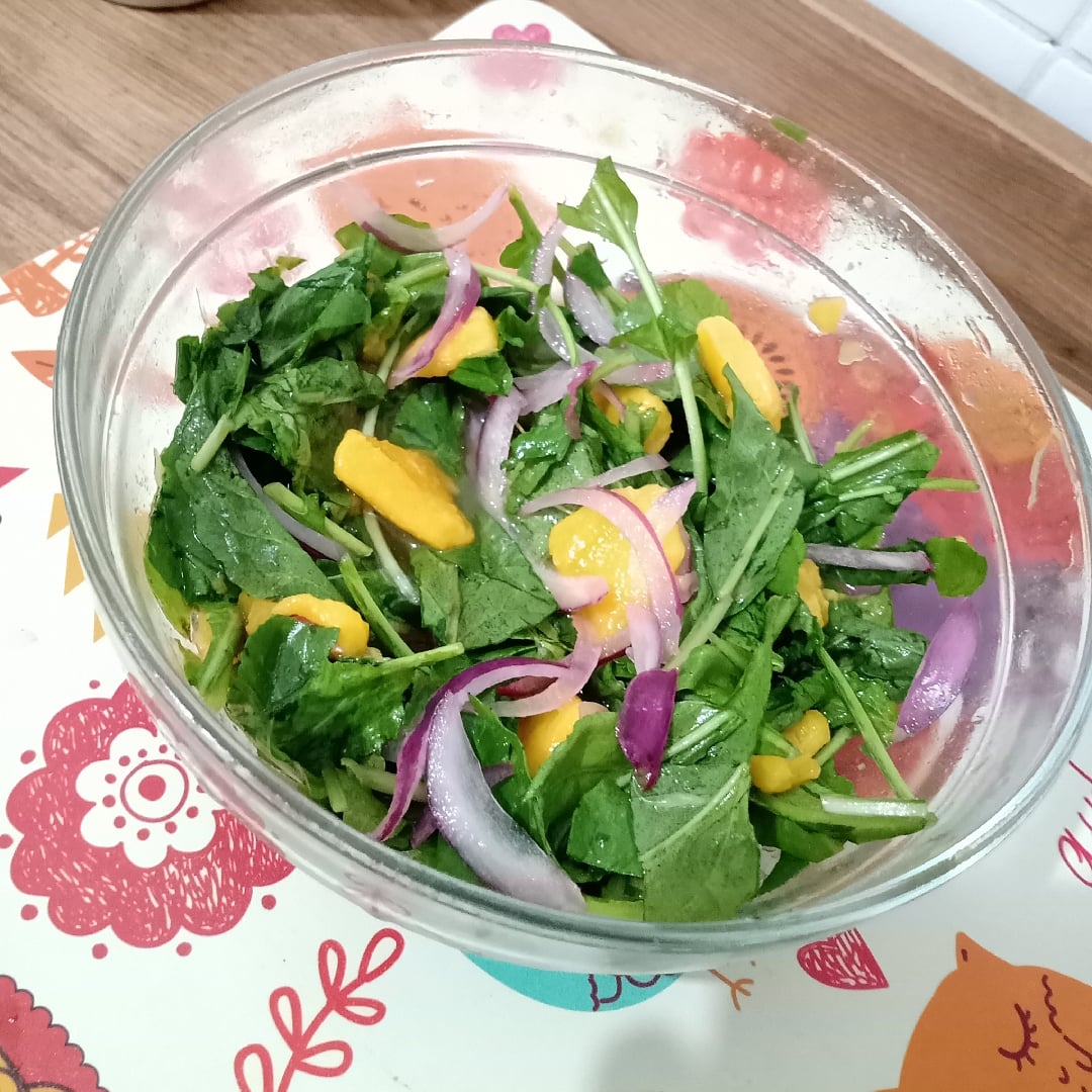 Foto da Salada de manga com rúcula prática  - receita de Salada de manga com rúcula prática  no DeliRec
