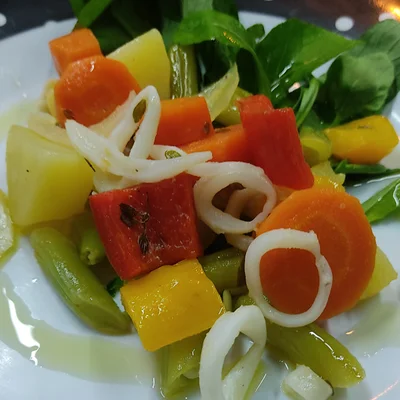 Recipe of Salad with squid rings on the DeliRec recipe website