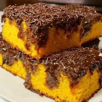 Recipe of Carrot Cake w/ Soft Brigadeiro Icing on the DeliRec recipe website