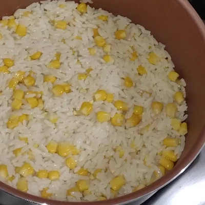 Recipe of Rice sautéed with corn on the DeliRec recipe website