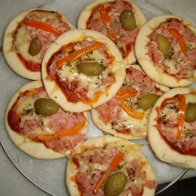 Recipe of Mini pizza 🍕 on the DeliRec recipe website