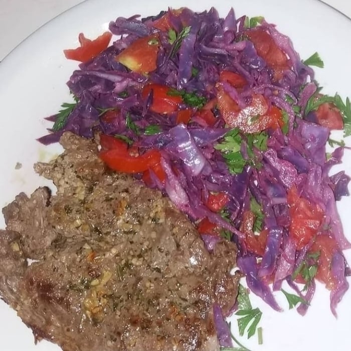 Foto da Carne e salada - receita de Carne e salada no DeliRec