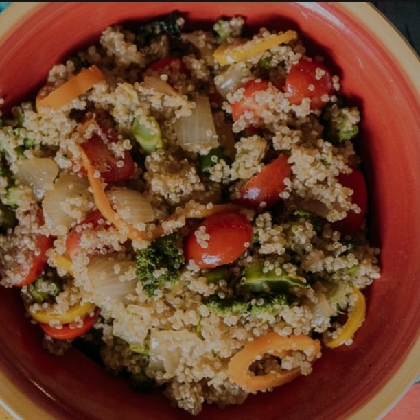 Photo of the Quinoa Salad with Peppers and Broccoli – recipe of Quinoa Salad with Peppers and Broccoli on DeliRec