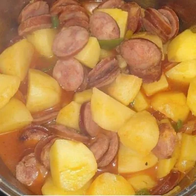 Recipe of Pepperoni sausage with potato on the DeliRec recipe website