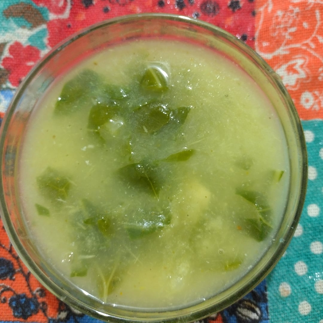 Foto da Sopa de macaxeira com folhas de louro. - receita de Sopa de macaxeira com folhas de louro. no DeliRec