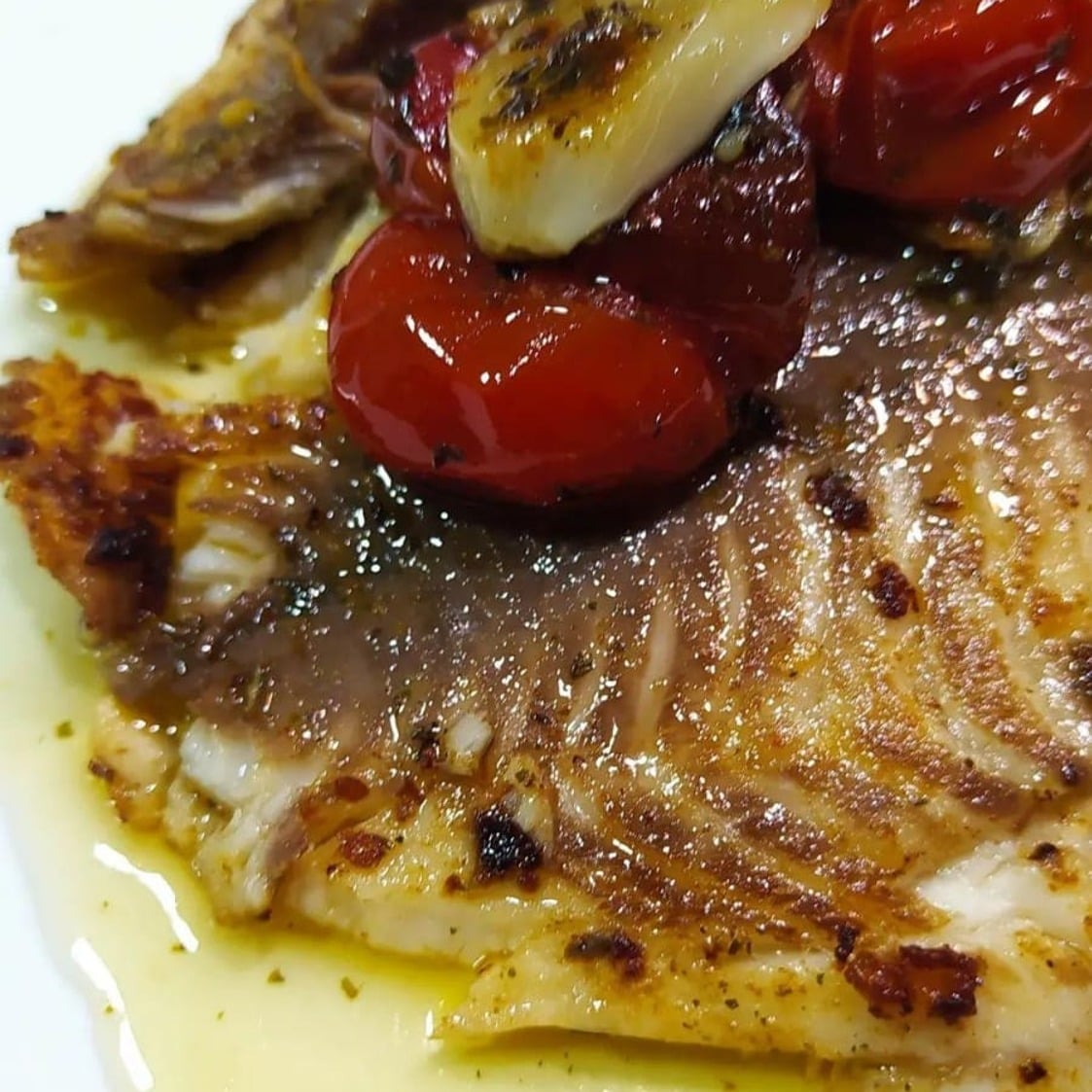 Photo of the Filet of Tilapia with Tomato Confit – recipe of Filet of Tilapia with Tomato Confit on DeliRec