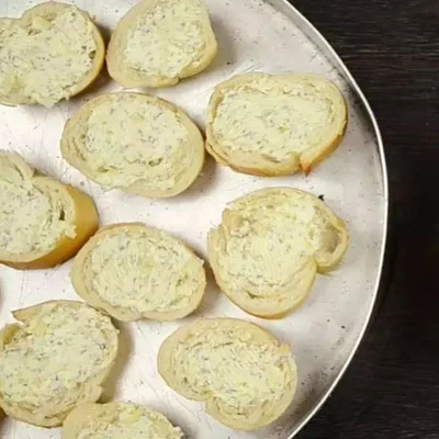 Recipe of Toast Seasoned with Garlic on the DeliRec recipe website