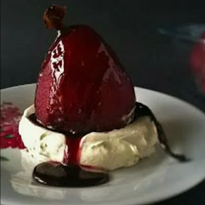 Recipe of Pears in aromatic wine on the DeliRec recipe website
