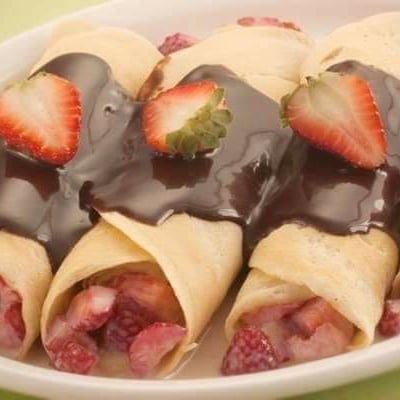 Photo of the Strawberry and condensed milk pancake – recipe of Strawberry and condensed milk pancake on DeliRec