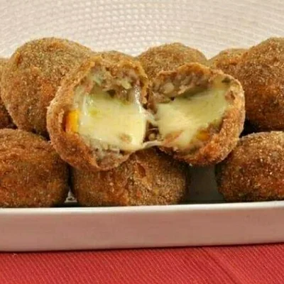 Receta de Croqueta de carne molida y queso! en el sitio web de recetas de DeliRec
