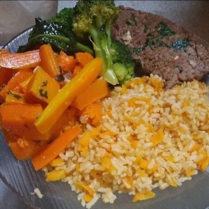 Photo of the Carrot rice and salad – recipe of Carrot rice and salad on DeliRec