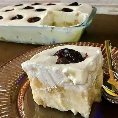 Receita de Torta gelada de abacaxi com ameixa no site de receitas DeliRec