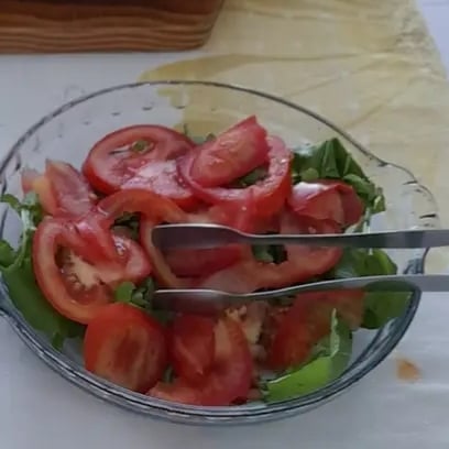 Foto da Salada de espinafre com tomate  - receita de Salada de espinafre com tomate  no DeliRec