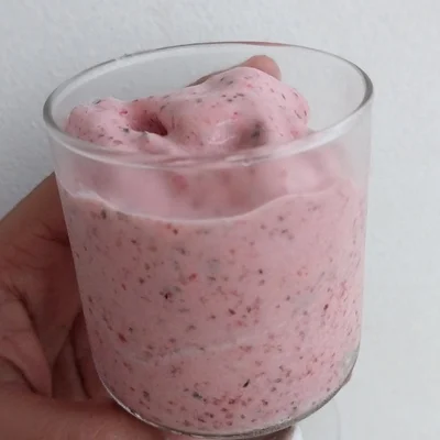 Recipe of Strawberry ice cream, simple and fast on the DeliRec recipe website