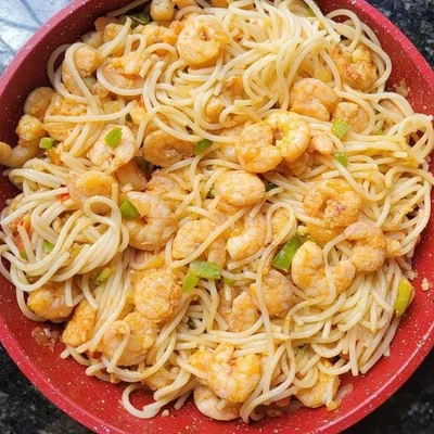 Recipe of Garlic Shrimp Macaroni on the DeliRec recipe website
