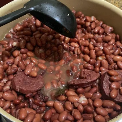 Recipe of beans with sausage on the DeliRec recipe website
