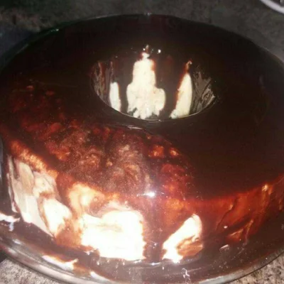 Recipe of Creamy gelatin with chocolate syrup on the DeliRec recipe website