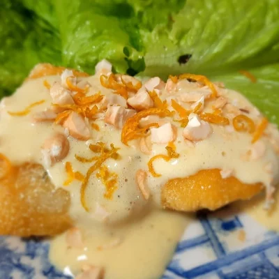Recipe of Merlusa fillet with hollandaise sauce and cashews on the DeliRec recipe website