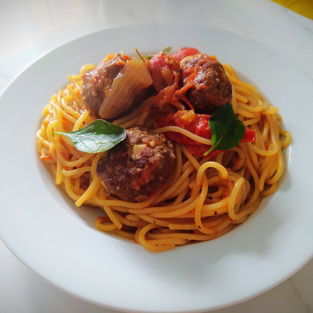 Photo of the Almodegas sugo with spaghetti and basil – recipe of Almodegas sugo with spaghetti and basil on DeliRec