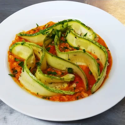 Recipe of Zucchini slices with rustic soy meat bolognese sauce. on the DeliRec recipe website