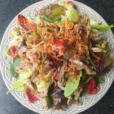 Recipe of Mushroom mix salad with green leaves on the DeliRec recipe website