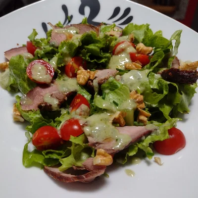Recipe of Roast beef salad and gorgonzola dressing on the DeliRec recipe website