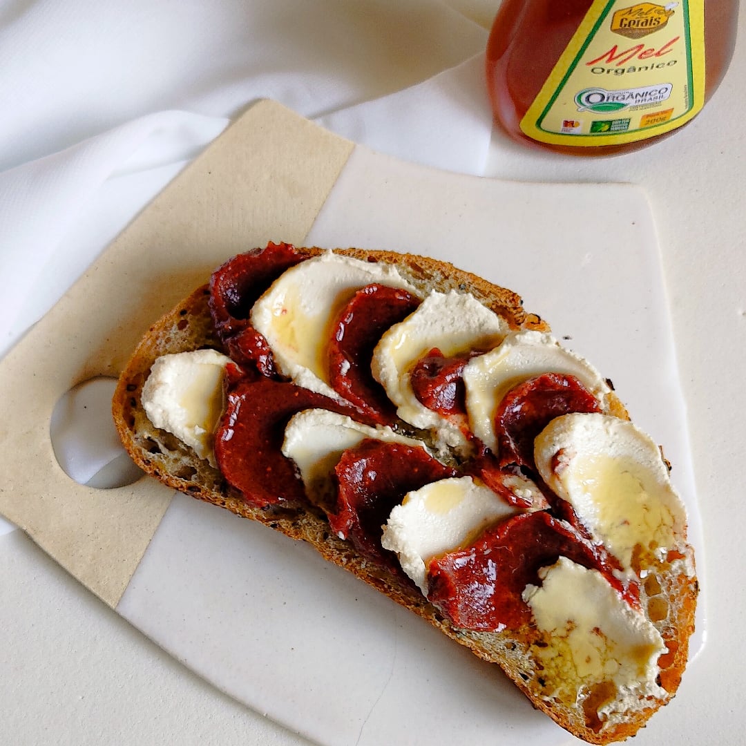 Photo of the Perfect combination: honey, jam and vegetable cheese – recipe of Perfect combination: honey, jam and vegetable cheese on DeliRec