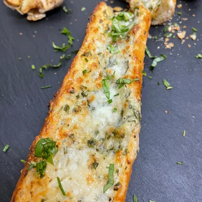 Recipe of Best garlic bread in the world on the DeliRec recipe website