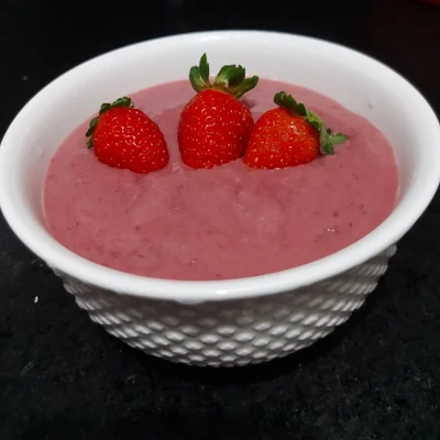 Recipe of strawberry brigadeiro on the DeliRec recipe website