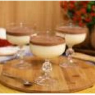 Photo of the SWEET COCONUT ICE CREAM WITH CHOCOLATE2756 4.5Rate this recipe+ – recipe of SWEET COCONUT ICE CREAM WITH CHOCOLATE2756 4.5Rate this recipe+ on DeliRec