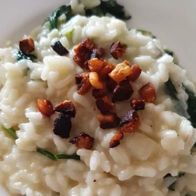 Recipe of Spinach risotto with bacon on the DeliRec recipe website