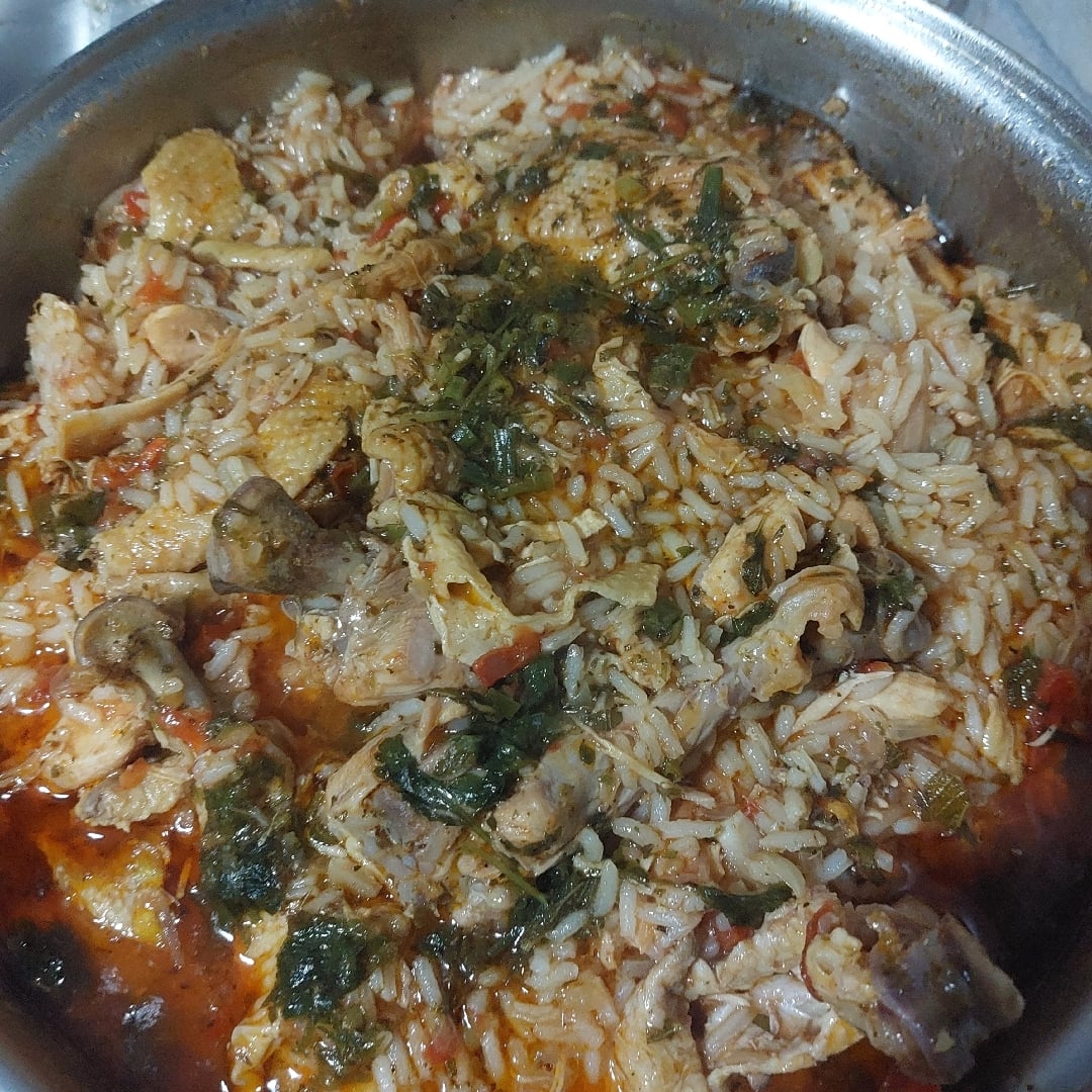 Foto da Frango caipira com arroz e molho de tomate  - receita de Frango caipira com arroz e molho de tomate  no DeliRec