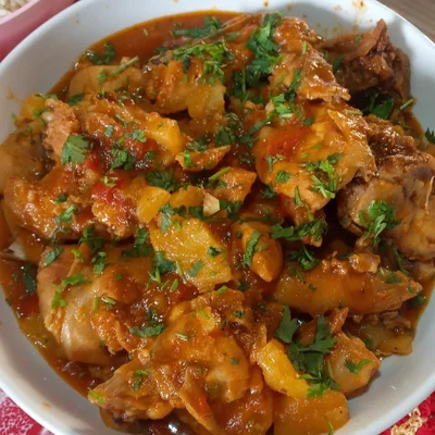 Recipe of Chicken in sauce with potatoes on the DeliRec recipe website