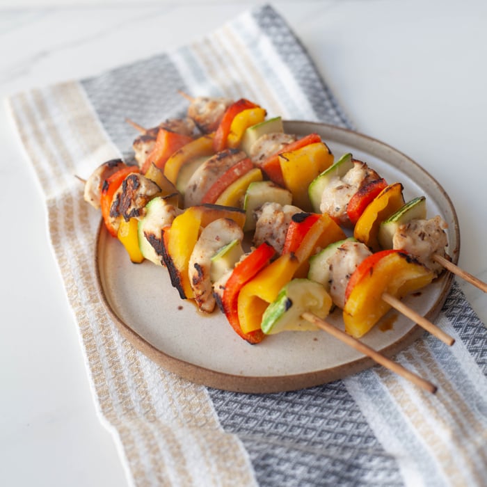 Photo of the Chicken with vegetables on skewers – recipe of Chicken with vegetables on skewers on DeliRec