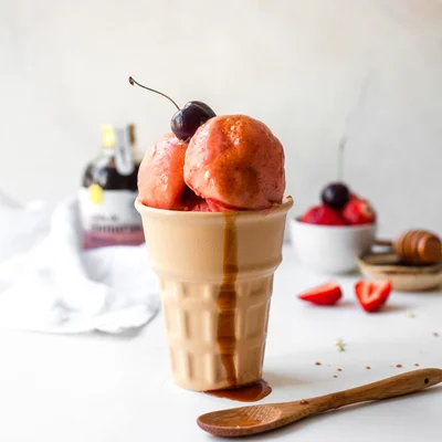 Recipe of healthy strawberry ice cream on the DeliRec recipe website