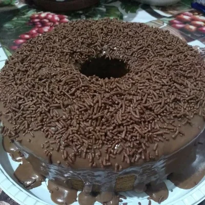 Recipe of carrot cake with chocolate icing and brigadeiro on the DeliRec recipe website