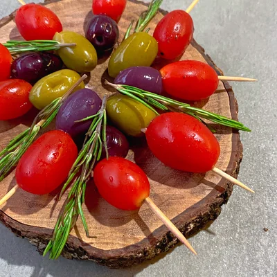 Recette de Snacks tomates et olives sur le site de recettes DeliRec