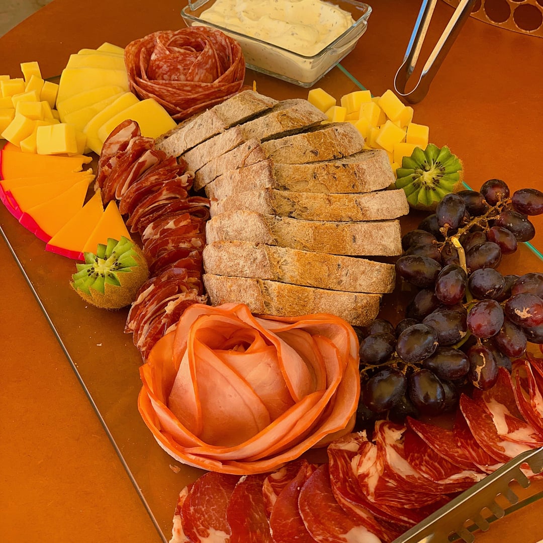 Photo of the Cold cuts board with rustic bread – recipe of Cold cuts board with rustic bread on DeliRec