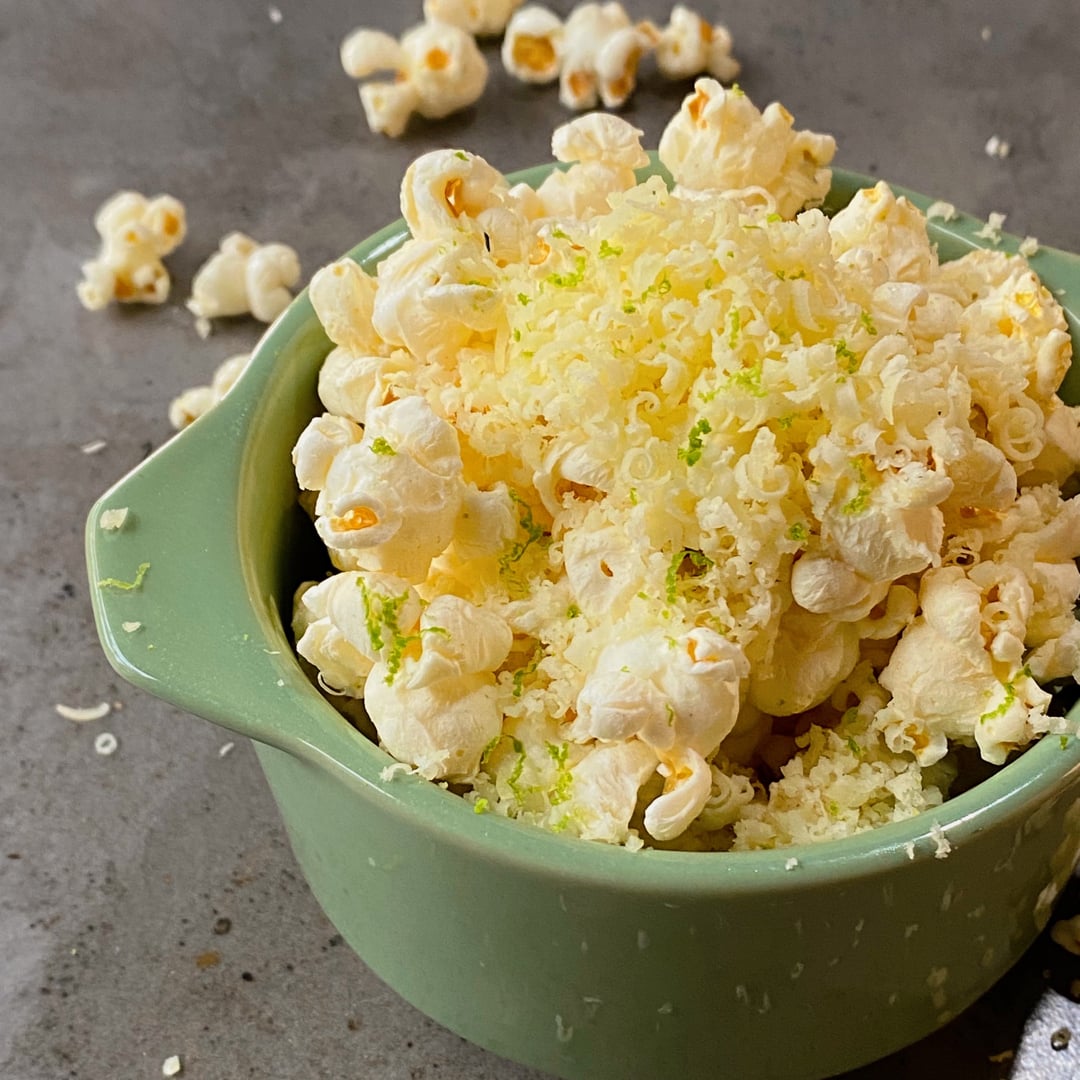 Foto della Popcorn agli agrumi con parmigiano - ricetta di Popcorn agli agrumi con parmigiano nel DeliRec